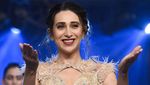 Letupan Pesona Karisma Kapoor di Usia 48 Tahun