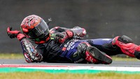 Fabio Quartararo juga kena long lap penalty di MotoGP Inggris selanjutnya pada 7 Agustus mendatang. Meski begitu, posisinya di klasemen MotoGP 2022 masih aman di puncak (Getty Images)