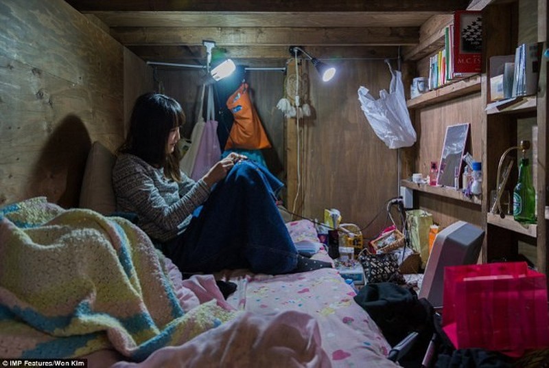 fotoinet Di Balik Gemerlap Kota Jepang, Ada Tempat Tinggal Sebesar 'Kandang'