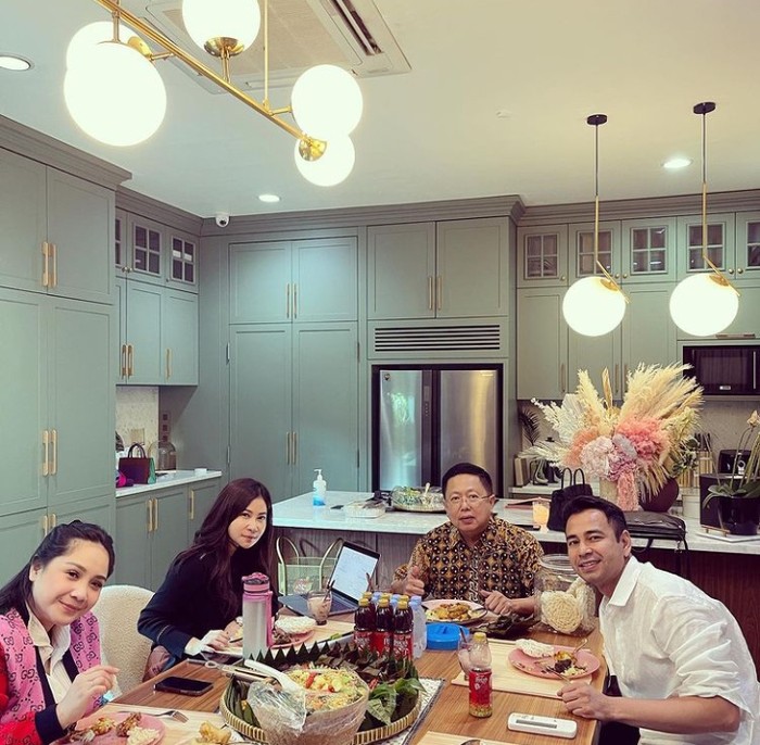 10 Sajian Lezat untuk Menteri dan Gubernur di Rumah Raffi Ahmad dan Nagita