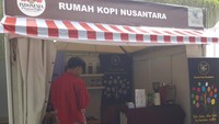 Acara yang didukung oleh Dewan Kopi Indonesia (DEKOPI), Specialty Coffee Association of Indonesia (SCAI), Gabungan Asosiasi Eksportir dan Industri Kopi Indonesia (GAEKI) dan lainnya ini menampilkan biji-biji kopi unggulan dari seluruh Indonesia. Foto: Detikfood