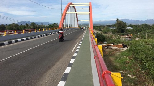 Jembatan Samota Sumbawa.