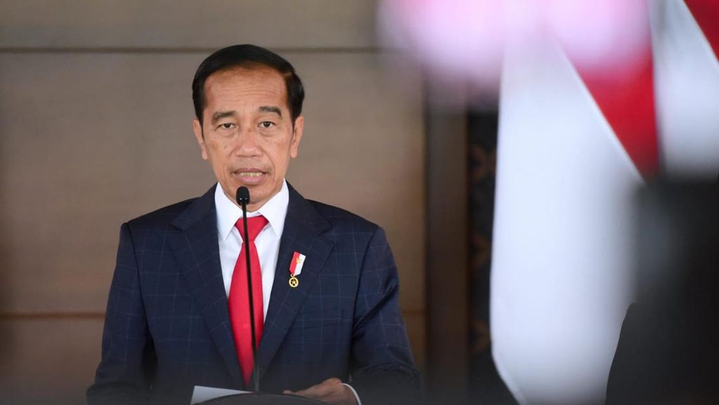 Imbauan Jokowi Pakai Masker Lagi di Outdoor Usai 2 Bulan Pelonggaran