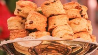 Scone manis yang mirip seperti adonan cookies ini merupakan masakah khas Skotlandia. Camilan cokelat ini sepertinya enak dinikmati bersama kopi. Foto:Getty Images 