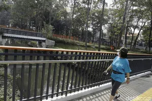 Meski Ditutup, Warga Masih Mendatangi Tebet Eco Park Lho