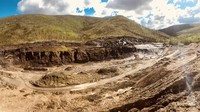 Keberadaannya ditemukan oleh penambang emas di wilayah Klondike, Teritori Yukon pada hari Selasa lalu. Daerah penemuan itu milik Bangsa Pertama Trondek Hwechin.