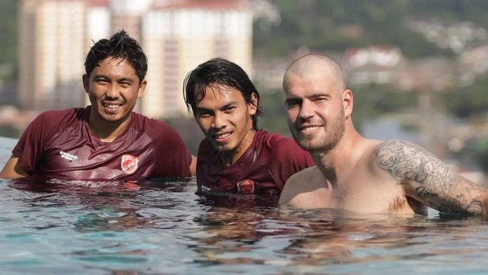 Pemain PSM Makassar Recovery Pasca Bertanding melawan Kuala Lumpur City FC.
