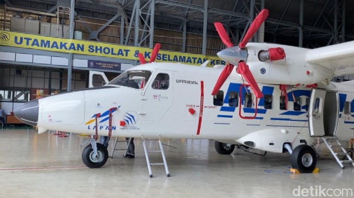 PEsawat N219 buatan PT Dirgantara Indonesia. PEsawat N219 buatan PT Dirgantara Indonesia.