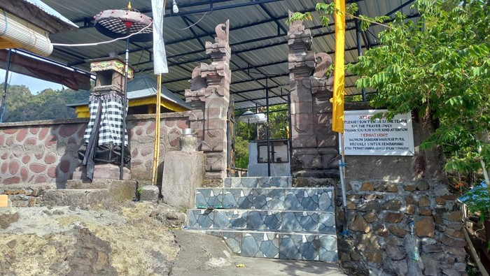 Pura Batu Kursi di Desa Pemuteran, Kecamatan Gerokgak, Kabupaten Buleleng, Bali.