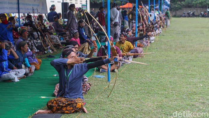 Sayembara jemparingan memperingati hadeging Kadipaten Pakualaman, Minggu (26/6/2022).