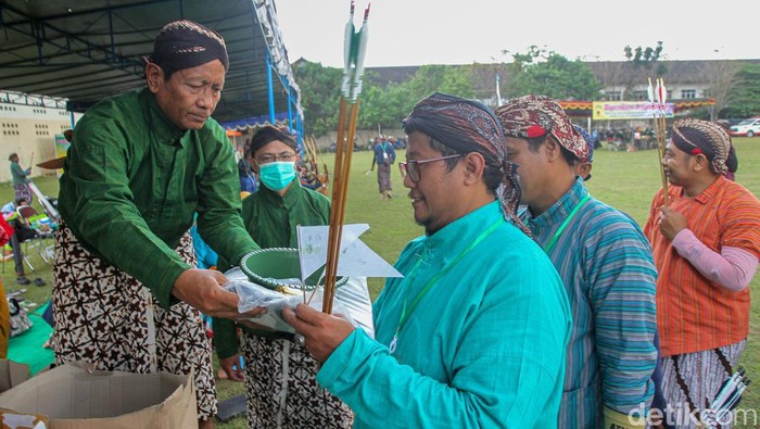 Sayembara jemparingan memperingati hadeging Kadipaten Pakualaman, Minggu (26/6/2022).