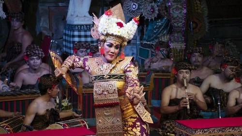 Sekaa Gong Mangu Puspa Kencana, Desa Adat Munggu, Kecamatan Mengwi, Badung, baru-baru ini merekonstruksi gending-gending klasik karya Maestro Lotring dalam Pesta Kesenian Bali (PKB) 2022.