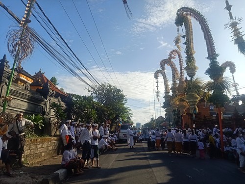 Suasana di areal Pura Agung Petilan, Desa Adat Kesiman, Denpasar, Bali, Minggu (26/6/2022).