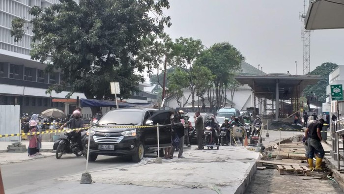 Trotoar diperlebar di Kawasan Kota Tua/Kholida Qothrunnada