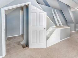 10 Potret Dekorasi Rumah Nyeleneh, Bikin Geleng Kepala