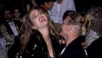 7 Potret Muda Cindy Crawford di Era Emas 90-an