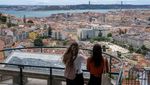 Lansekap Perkotaan Lisbon Terlihat Jelas dari Tempat Ini