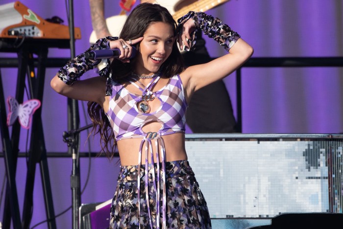 1405108129 GLASTONBURY, ENGLAND - JUNE 25: Olivia Rodrigo performs on the Other stage during day four of Glastonbury Festival at Worthy Farm, Pilton on June 25, 2022 in Glastonbury, England. (Photo by Joseph Okpako/WireImage)