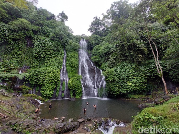 Air Terjun Banyumala
