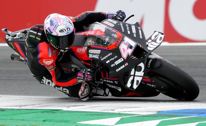 Spains rider Aleix Espargaro of the Aprilia Racing steers his motorcycle during the MotoGP race at the Dutch Grand Prix in Assen, northern Netherlands, Sunday, June 26, 2022. (AP Photo/Peter Dejong)