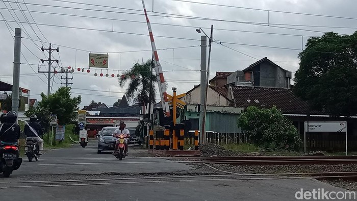 Lokasi kejadian bentor nyaris Dihantam Kereta Api di Klaten. (Achmad Hussein Syauqi detikJateng)