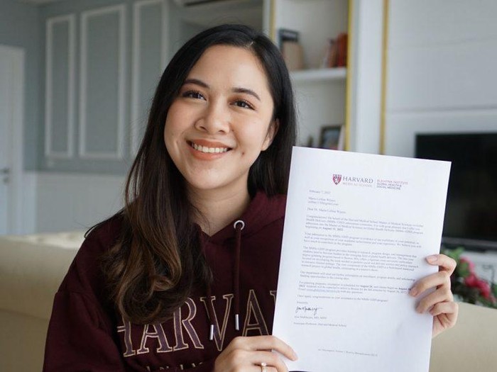 Celline, alumnus FK Unair yang lulus di usia 19 tahun