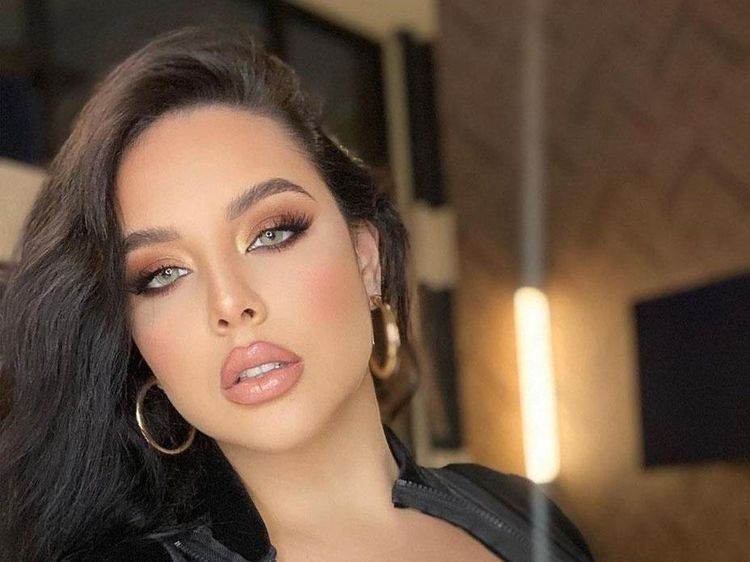 8 Foto Model yang Sering Jadi Bahan Fetish Pria, Ada yang Minta Fesesnya