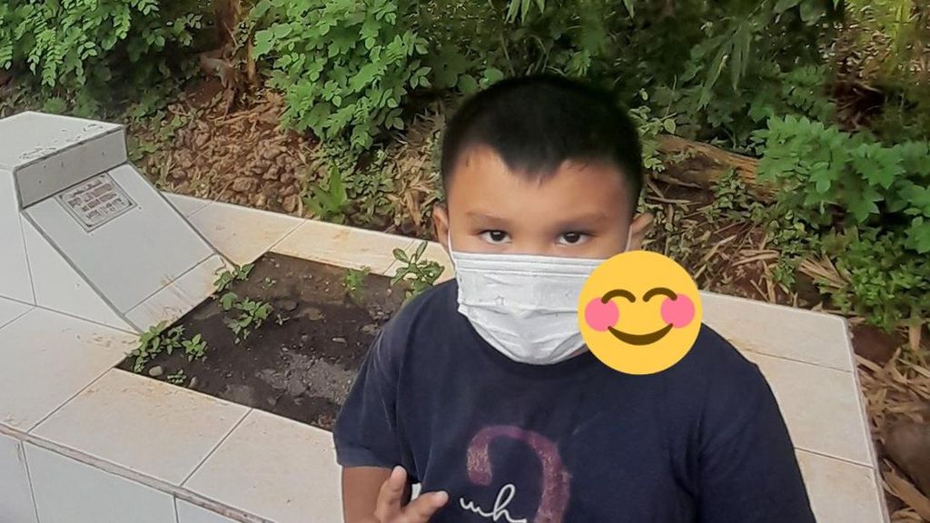 Viral Bikin Nangis, Bocah Kelas 1 SD Pamer Nilai ke Ibu yang Telah Tiada