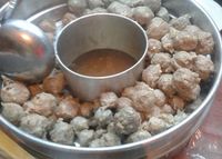 Kenyal Gurih! 20 Bakso Ikan Gerobakan Rp 5.000 Ada Di Sini!