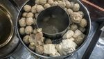 Kenyal Gurih! 20 Bakso Ikan Gerobakan Rp 5.000 Ada di Sini!