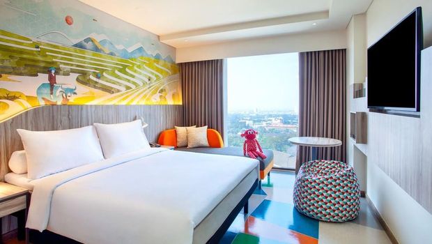 Hotel Ibis Styles, 210 meter dari Gedung Sate