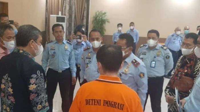 Imigrasi menangkap WN Myanmar menggunakan identitas palsu