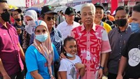 Gaya PM Malaysia Dikritik, Pakai Kemeja Burberry Rp 23 Juta saat Temu Rakyat