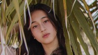 Sayangnya, belakangan Keisya Levronka mendapatkan kritikan karena beberapa kali gagal menyanyikan lagunya sendiri. Foto: Instagram @keisyalevronka