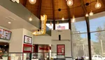 10 Potret Sudut Gerai KFC Terindah yang Berupa Bekas Gedung Bank