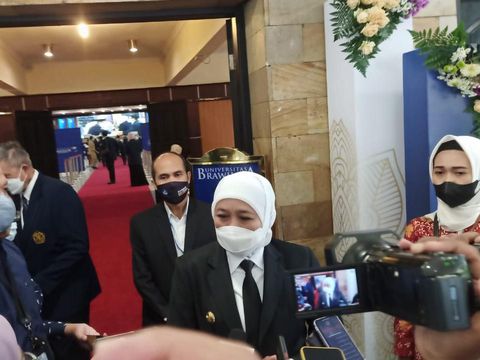 Khofifah hadiri pelantikan Rektor UB