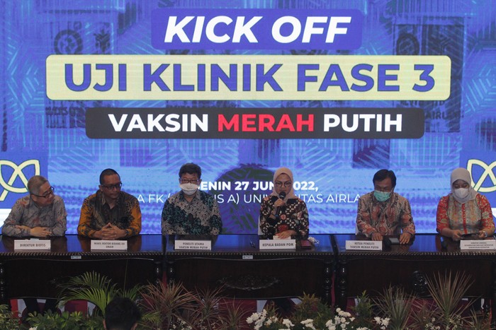 Kepala BPOM Penny Kusumastuti Lukito menyampaikan sambutan saat 
