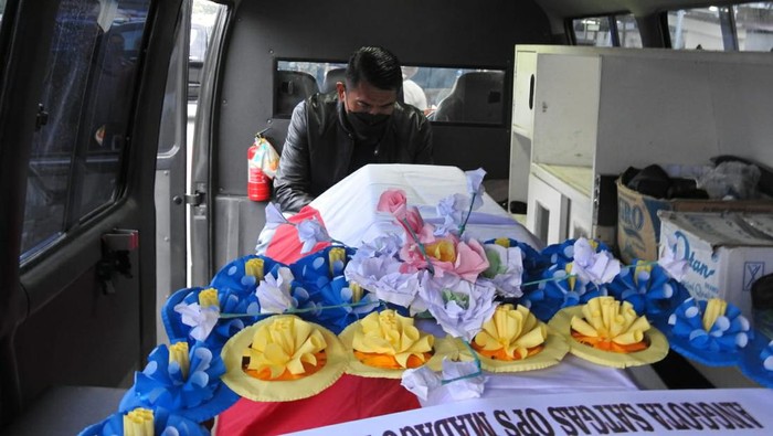 Komandan Tim Kejar Alfa 19 Ambon (Dantim A19/A) Brigpol Anumerta Janwal Sobar Wijaya yang sempat hilang di Parimo, Sulteng ditemukan gugur.