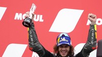 Lewat finis kedua di Assen, salah satu muridnya Rossi itu meraih podium pertamanya di MotoGP. Foto: AP/Peter Dejong