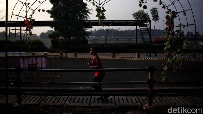 Meikarta Central Park menjadi wisata alternatif bagi warga Cikarang. Begini potretnya.