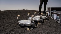 Uji Coba Robot Penjelajah Planet di Gunung Teraktif Eropa