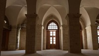 Penampakan salah satu bagian Masjid Umayyah yang baru saja direnovasi di kota Aleppo, Suriah.