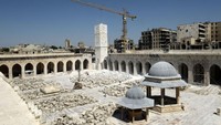 Penampakan halaman Masjid Umayyah selama proyek renovasi di Kota Aleppo, Suriah, Kamis, (23/6/2022).