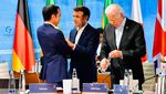 Momen Hangat Jokowi Bareng Joe Biden dan Emmanuel Macron