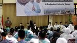 Momen Ridwan Kamil Lepas Jemaah Calon Haji Asal Jawa Barat