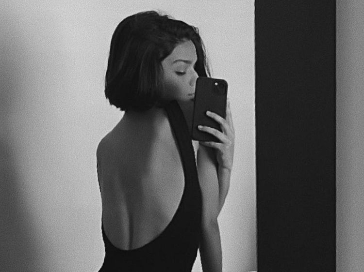 Pajang Foto Berbikini, Rachel Zegler Buktikan Lagi Dia Snow White Terseksi!