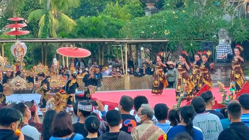 Pergelaran tabuh dan tari yang dibawakan Sekaa Jegog Suara Ulangun dan Sanggar Ghora Yowana dari Kabupaten Jembrana di ajang Pesta Kesenian Bali atau PKB ke-44