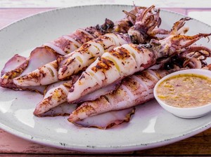 Resep Cumi Bakar Sambal Rawit yang Gurih Pedas Nendang