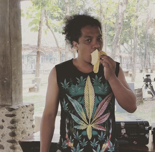 Romantisnya Arie Kriting Saat Jualan Pisang Goreng dengan Indah Permatasari