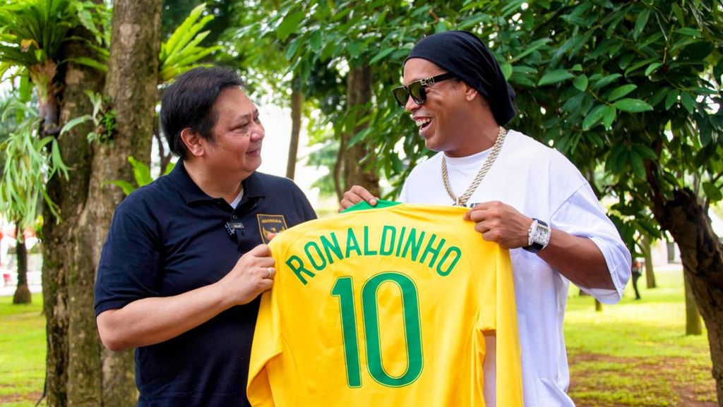 Ronaldinho Setuju Indonesia Harus Punya Banyak SSB